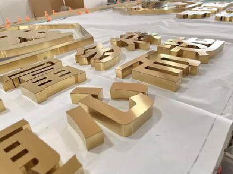 蒙自拉丝不锈钢字的特点。