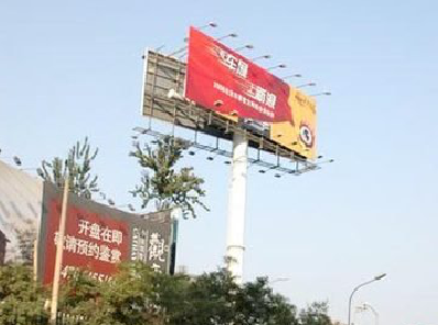 蒙自户外广告怎么做才能让人一眼记住？